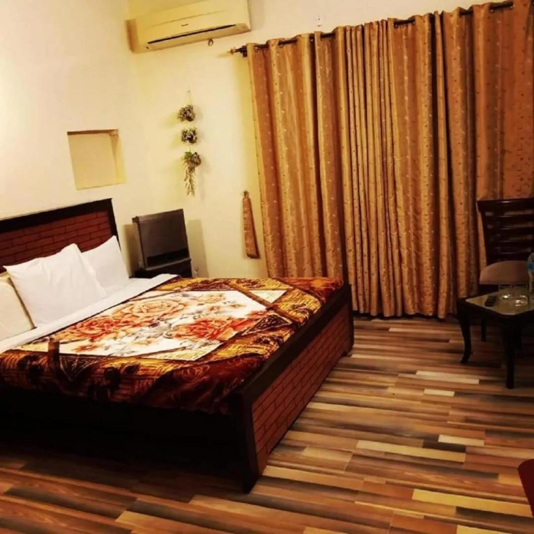 Mulberry Guest House F-10 Islamabad Zewnętrze zdjęcie